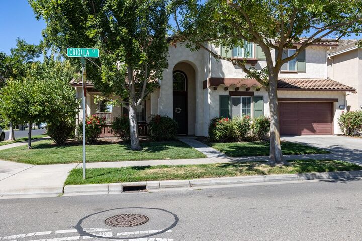 Property Photo: 546 Criolla Court CA 95361