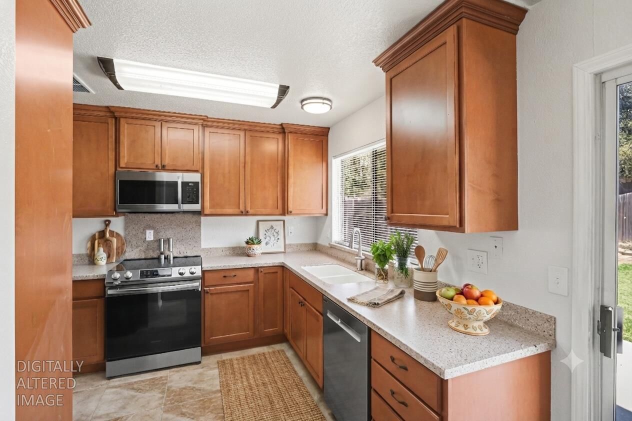 Property Photo: 639 W Marlette Street CA 95640