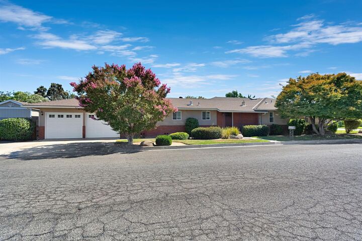 Property Photo:  2020 W 3rd Street  CA 93637 