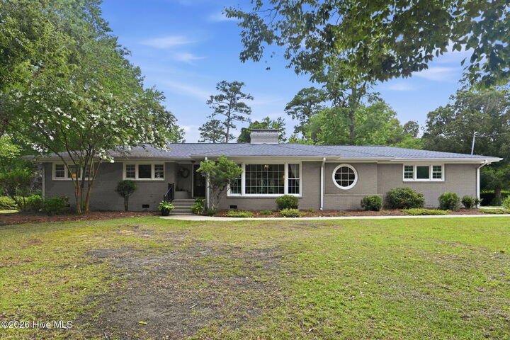 Property Photo: 406 Country Club Drive NC 28546