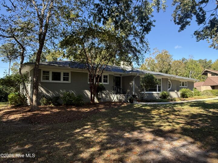 Property Photo: 406 Country Club Drive NC 28546