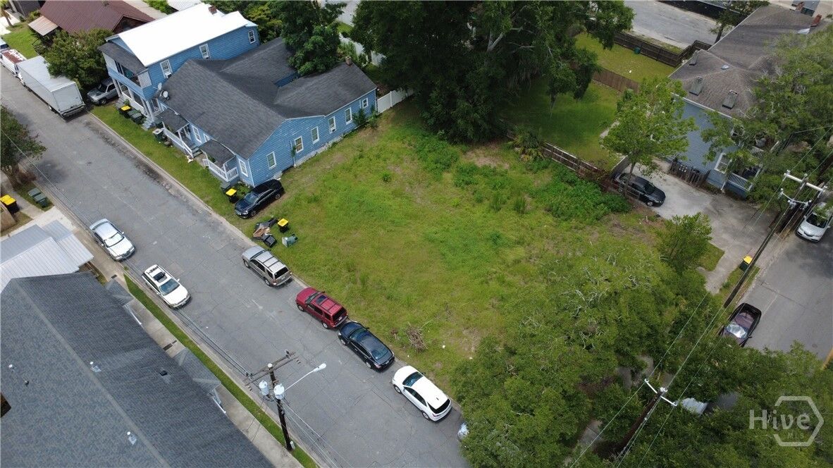 Property Photo:  2913 Bull Street  GA 31401 