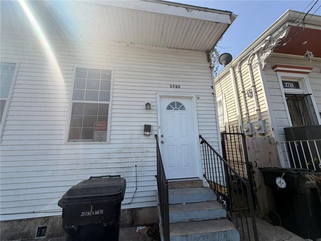 Property Photo: 2712 Lasalle Street LA 70113