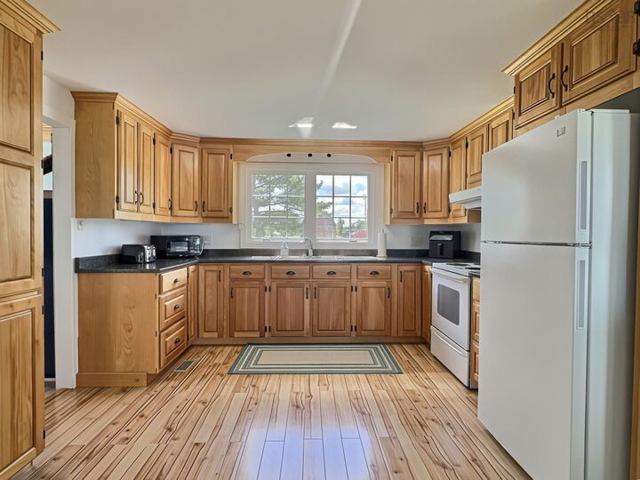 Property Photo: 20 Gould Crescent NS B0K 1V0