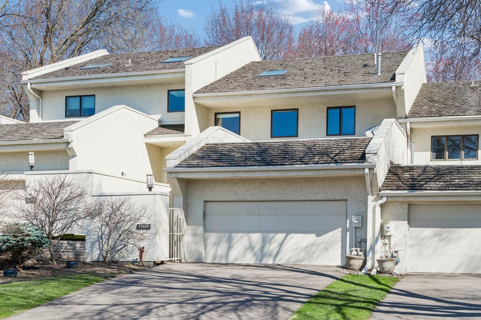 Property Photo: 11620 Vista Drive MN 55343
