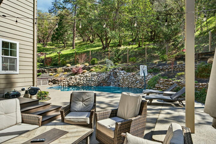 Property Photo:  120 Ponderosa Way  OR 97530 