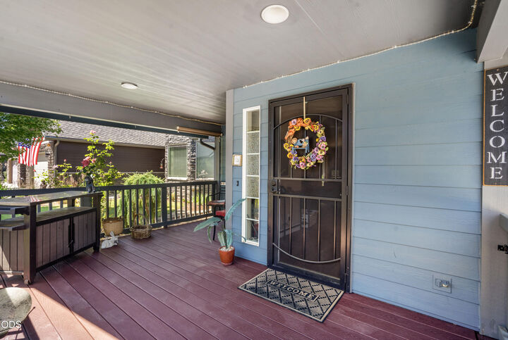 Property Photo: 21238 Darby Court OR 97702