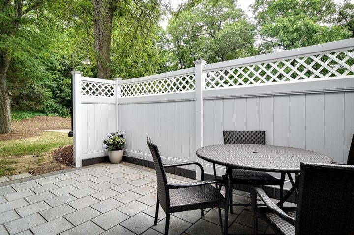 Property Photo:  5 Village Rock Lane 15  MA 01752 
