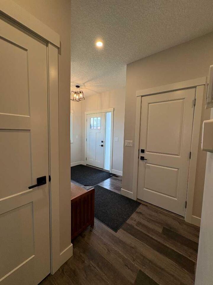 Property Photo: 27 Gardner Close AB T0L 0P0