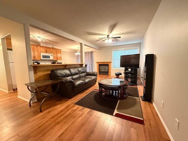 Property Photo: 501 3 Street 103 AB T0H 1P0