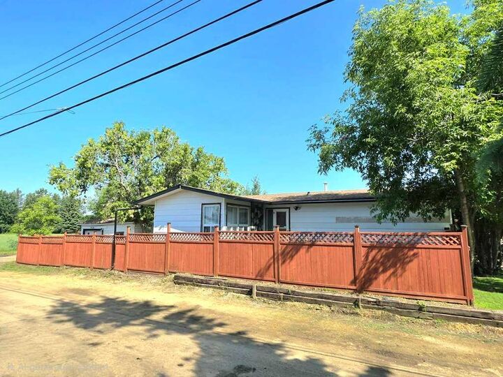Property Photo: 308 5 Street NW AB T0G 2A1