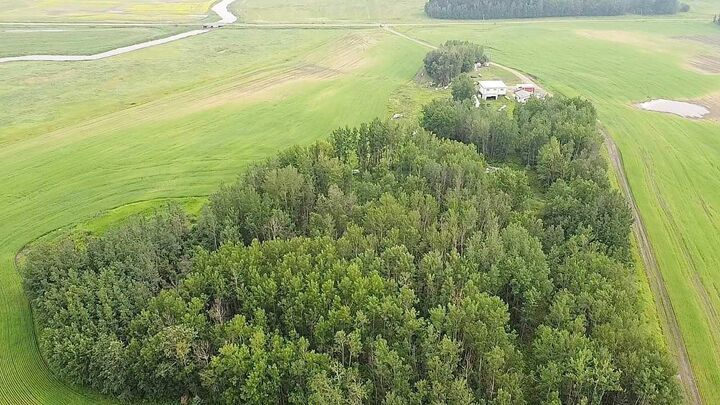 Property Photo: 203068 Township Road 662 AB T0A 0M0