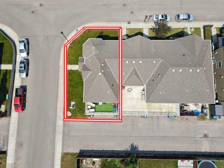Property Photo: 1575 Windstone Road SW AB T4B 3X6
