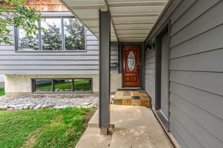 Property Photo: 68 Elliott Drive AB T4V 3X7