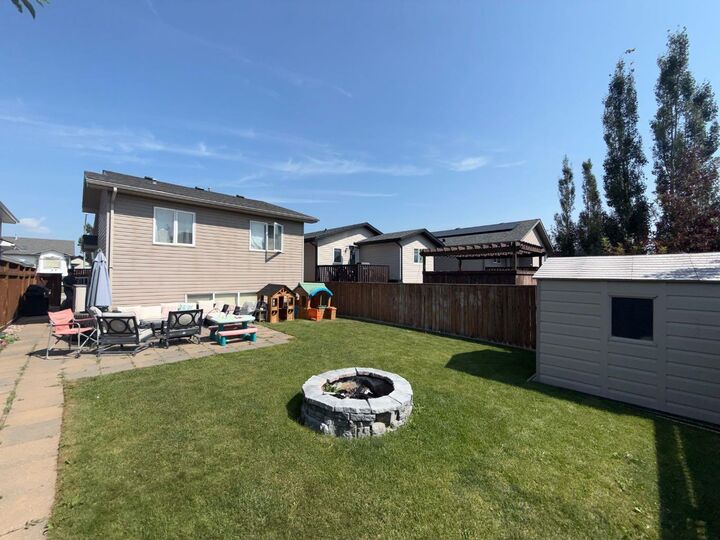 Property Photo: 626 Blackfoot Terrace W AB T1K 7X6