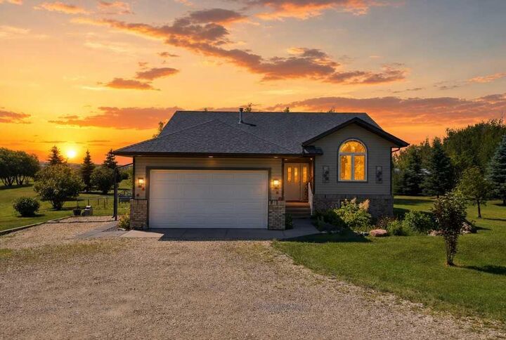 Property Photo: 253037 Township Road 432 AB T4J 1R2