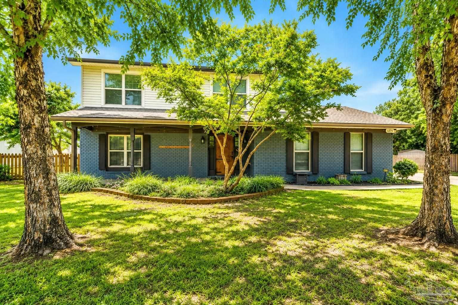 Property Photo: 6099 Schofield Dr FL 32506