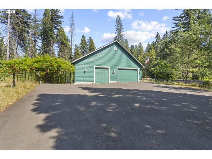 Property Photo:  91619 Fir Ln  OR 97413 