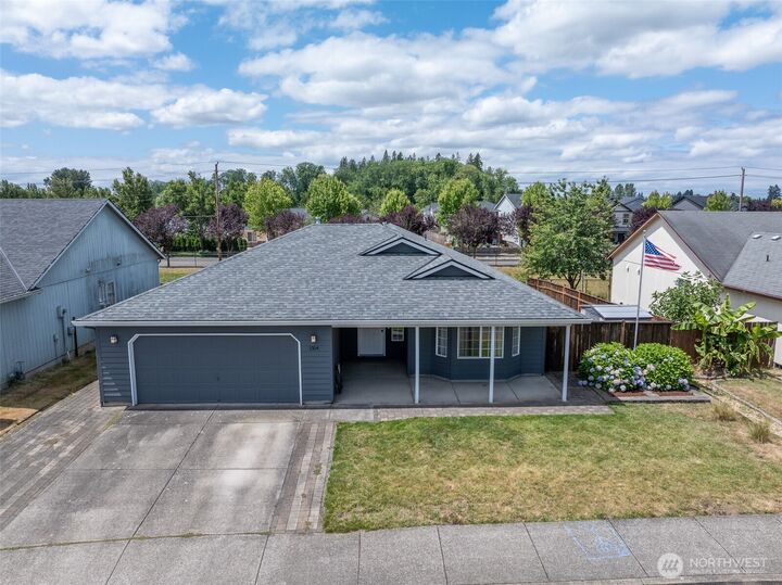 Property Photo:  1304 NW 19 Court  WA 98604 