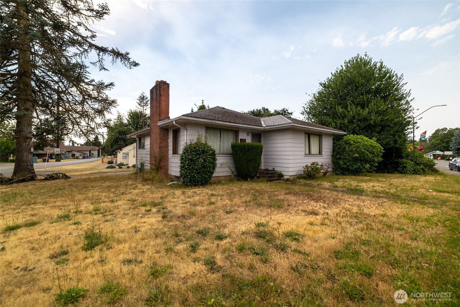 Property Photo:  201  Harrison Avenue  WA 98531 