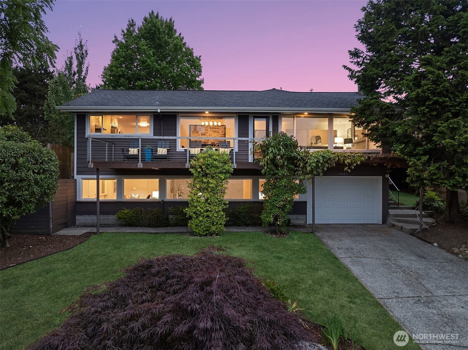 Property Photo: 6425 Hampton Road S WA 98118
