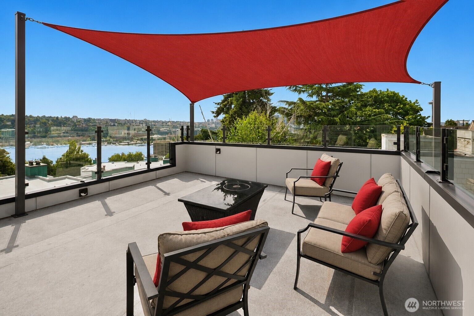Property Photo:  1616  Taylor Avenue N  WA 98109 