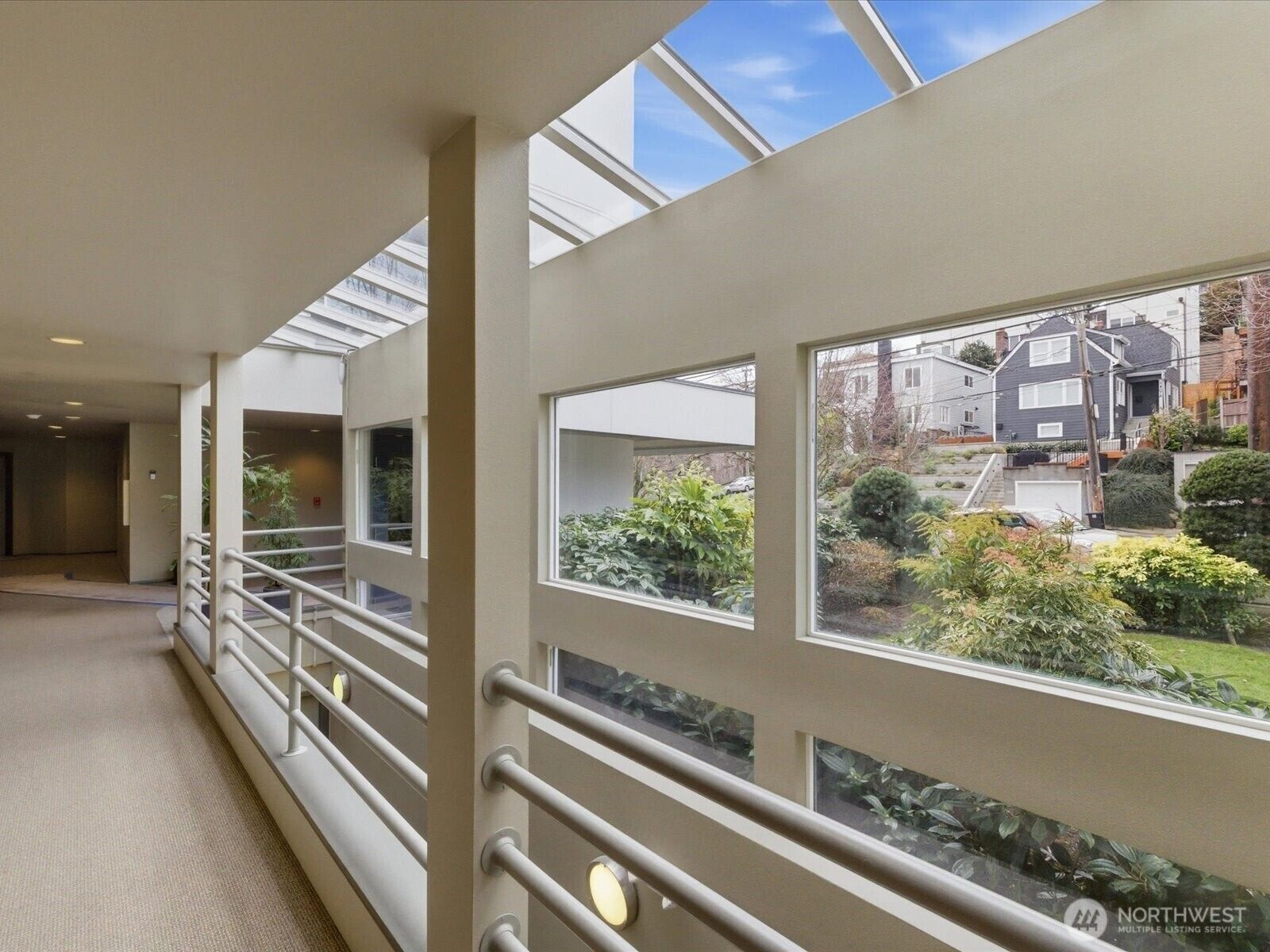 Property Photo: 1400 Taylor Avenue N 201 WA 98109