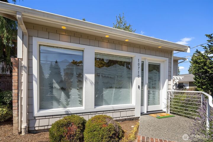 Property Photo: 10710 NE 190th Street WA 98011