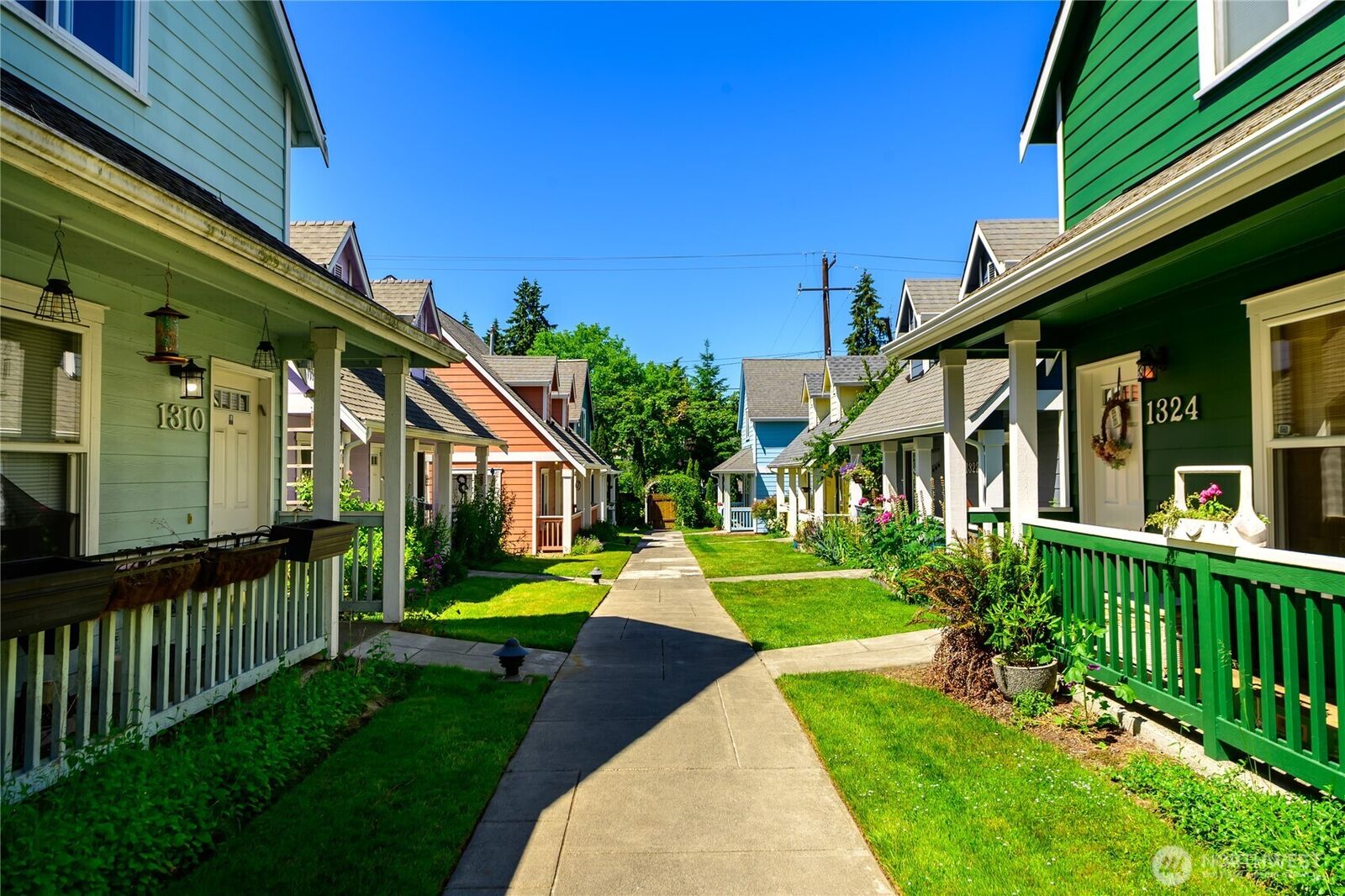 Property Photo: 1318 N 184th Court #12 WA 98177