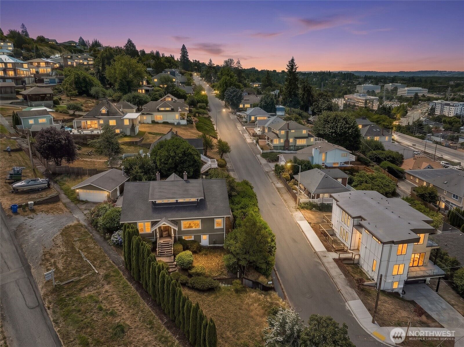 Property Photo:  400  Cedar Avenue S  WA 98057 