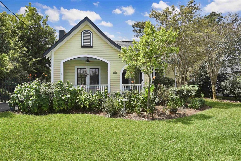 Property Photo:  1104 7th Street  LA 70601 