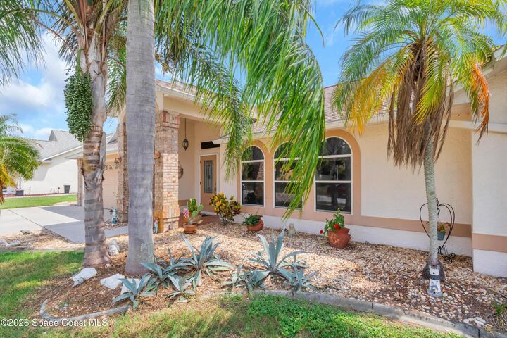 Property Photo: 2400 Bent Pine Street FL 32935