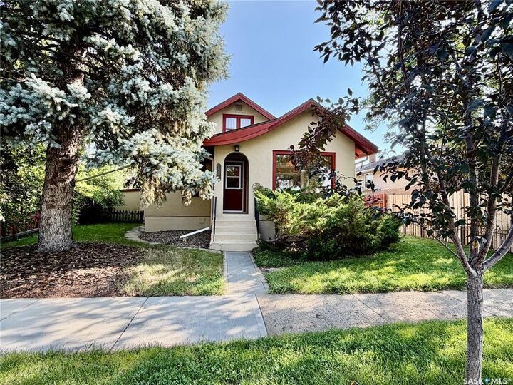 Property Photo: 1305 2nd Street SK S4A 0M3