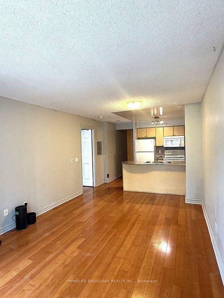 Property Photo: 763 Bay Street 1111 ON M5G 2R3