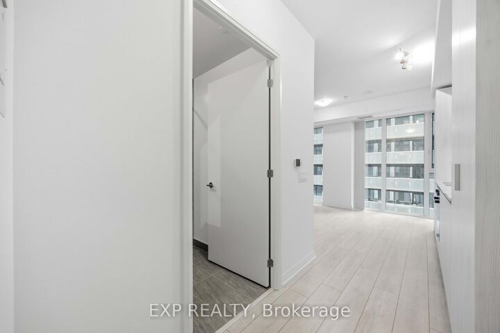 Property Photo:  400 King Street W 1601  ON M5V 0X8 