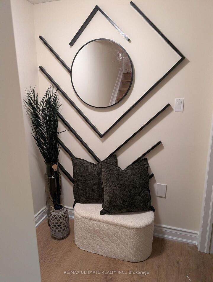 Property Photo: 3434 Crimson King Circle ON L5N 8M9