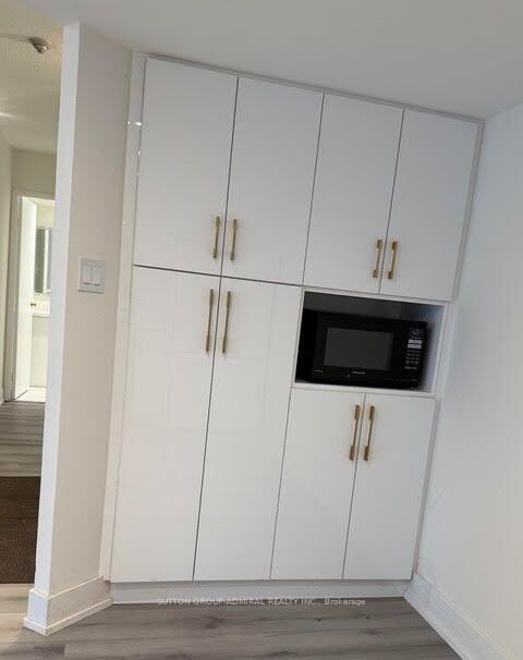 Property Photo:  7440 Bathurst Street 202  ON L4J 7K8 
