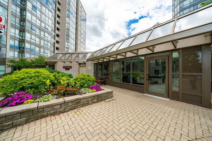 Photo de la propriété:  3231 Eglinton Avenue E 206B  ON M1J 3N5 