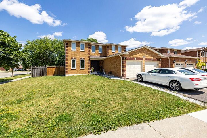 Property Photo: 93 Yorkland Street ON L4C 9Z5