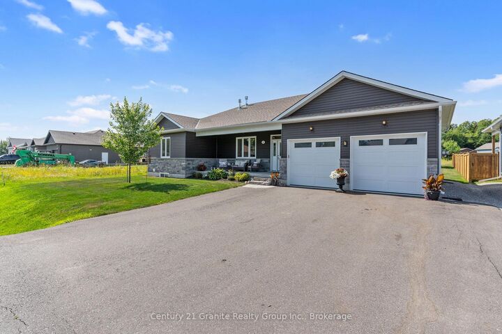 Property Photo: 39 Windover Drive ON K0M 2K0