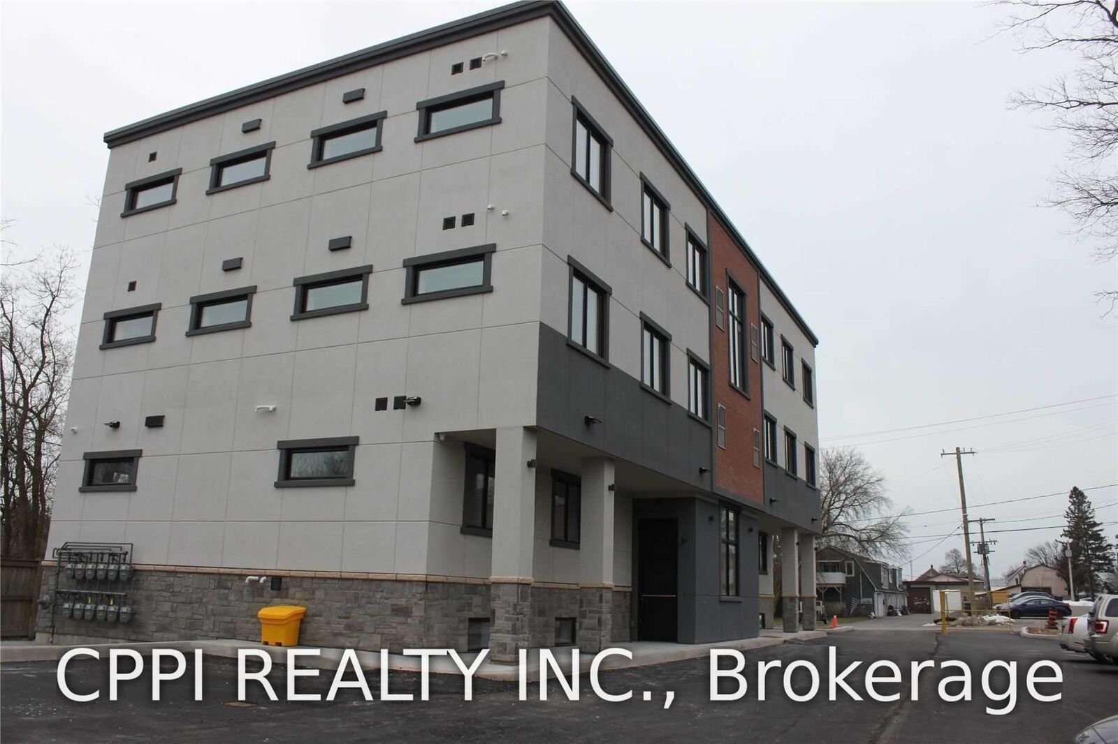 Property Photo: 67 Minto Street 304 ON L3K 0B4