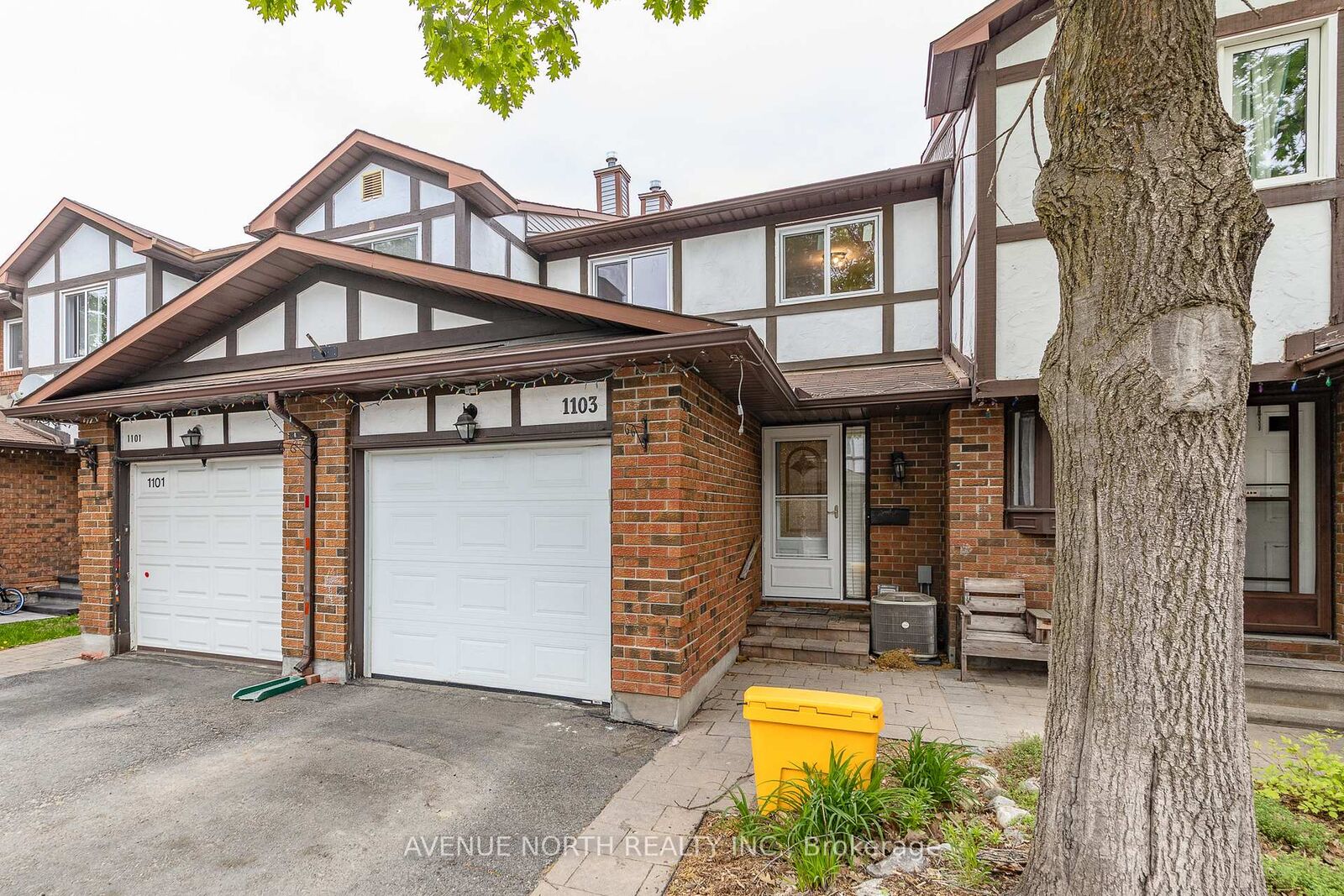 Property Photo: 1103 Millwood Court ON K1C 3E9