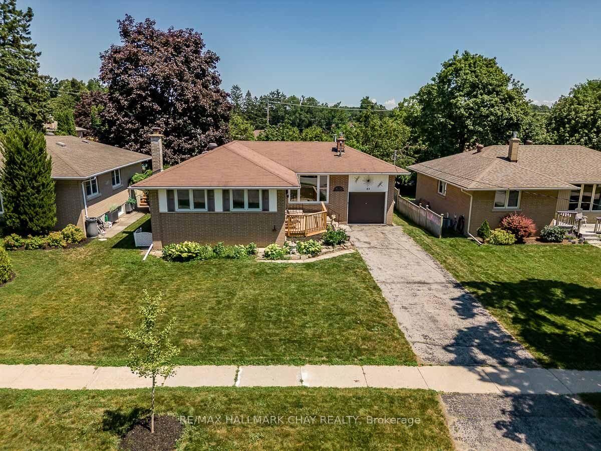 Property Photo: 23 Downsview Drive ON L4M 4P7