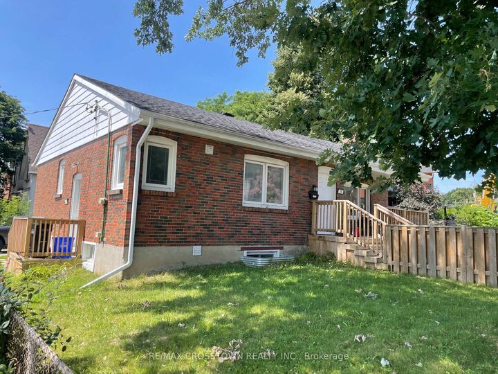Property Photo: 76A (Basement) Owen Street A-Basement ON L4M 3H5