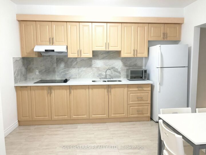 Property Photo: 46 Sullivan Street ON M5T 1C1