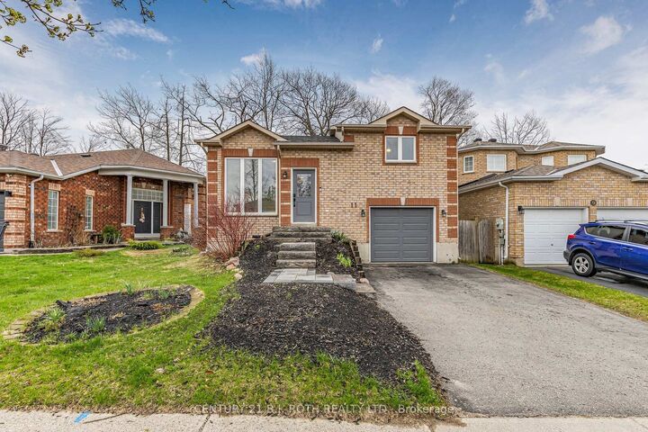 Property Photo: 11 Masters Drive ON L4M 6W4