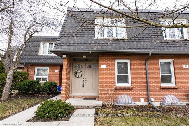 44 Homestead Crescent 60 — photo 1