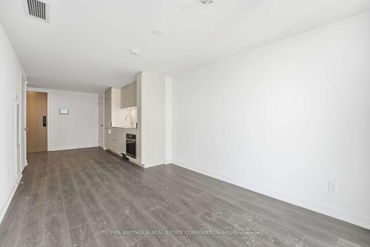 Property Photo: 370 Martha Street 2508 ON L7R 0G9