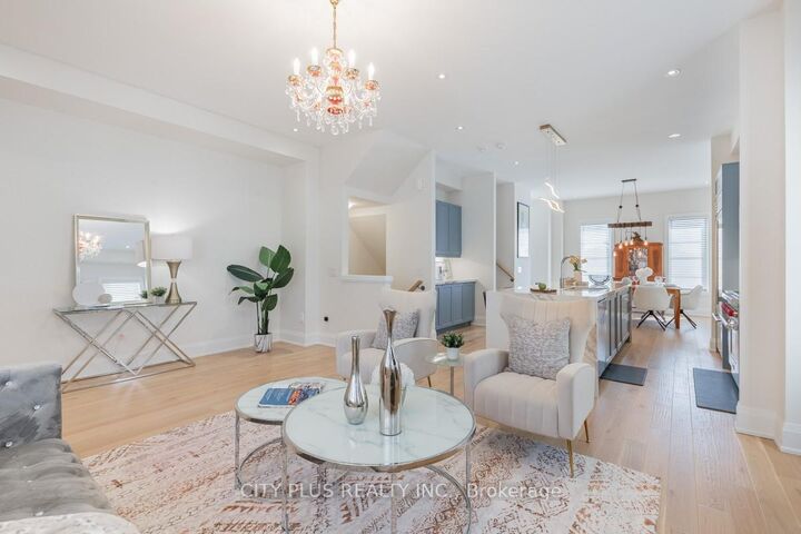 Property Photo: 9398 Bayview Avenue ON L4C 4Z2