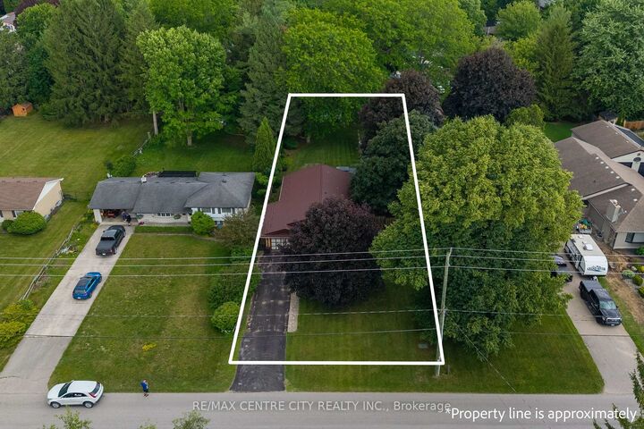 Photo de la propriété: 245 Dominion Street ON N7G 3G9